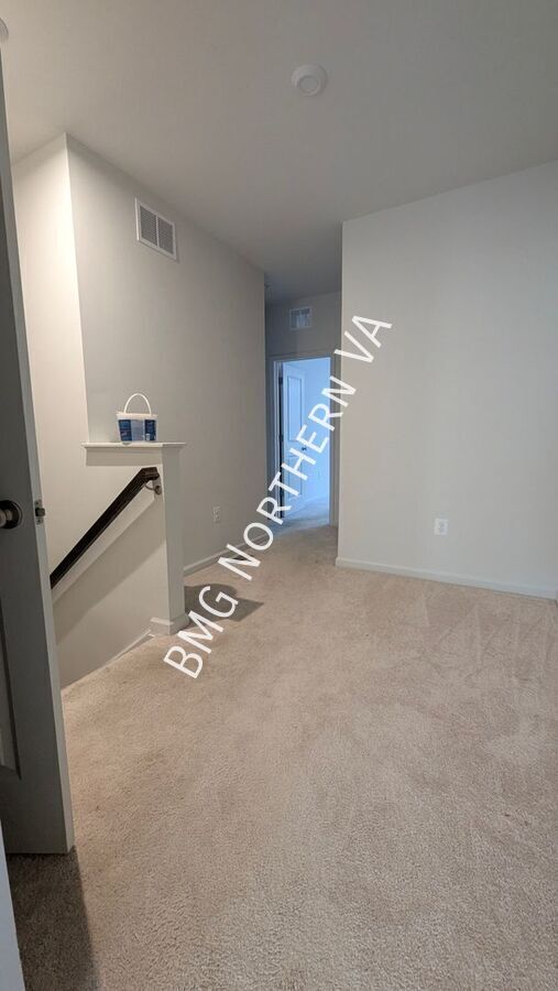 Building Photo - 2576 Neabsco Common Pl