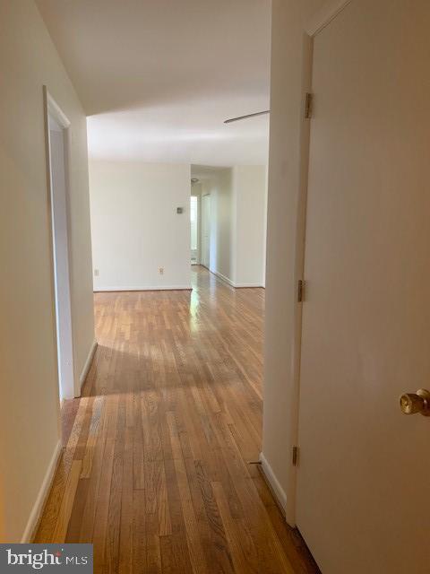 Building Photo - 909 Cooks Ln