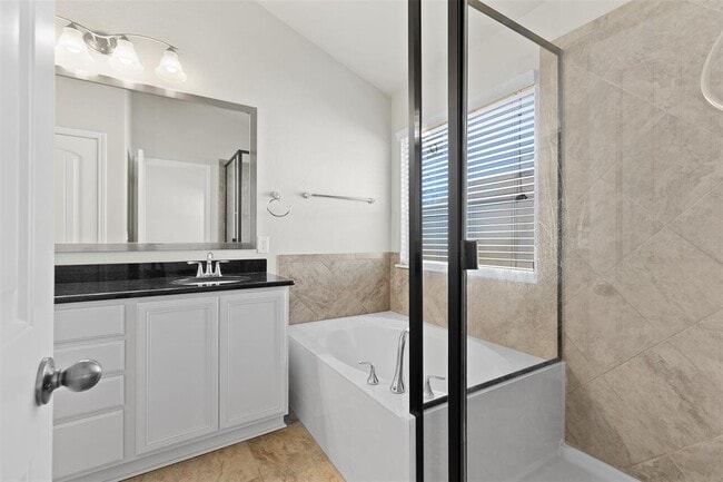 Building Photo - 800 Bryce Canyon Dr