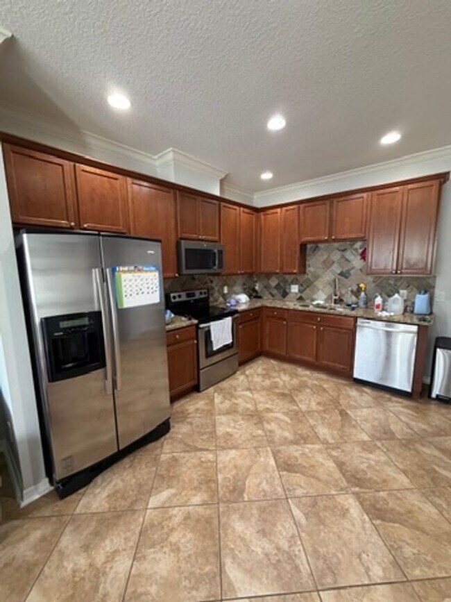 Building Photo - Townhome for rent