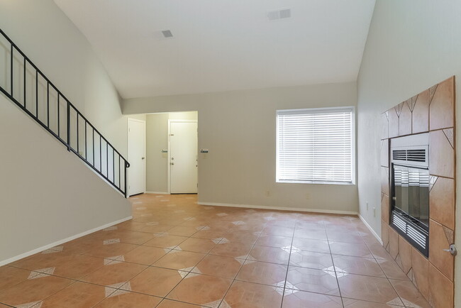 Building Photo - 108 Spinnaker Dr