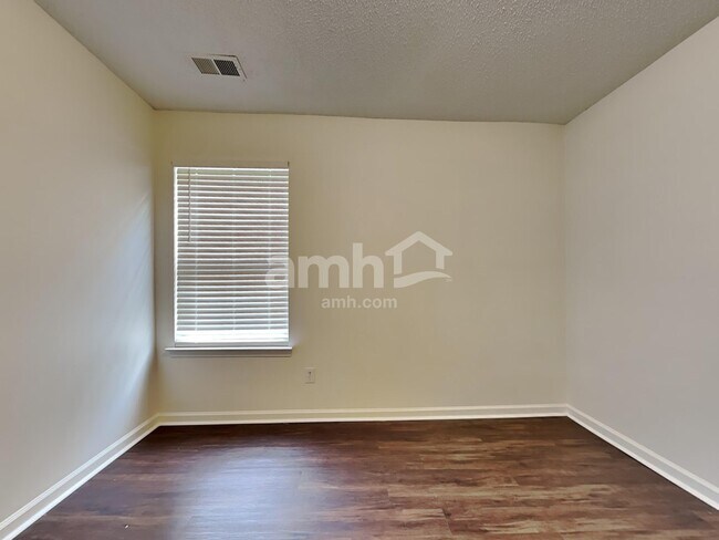 Building Photo - 6014 Pennycross Ln