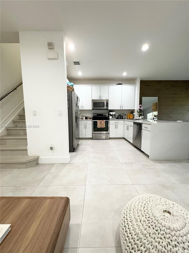 Building Photo - 13017 Riverwalk Cir S