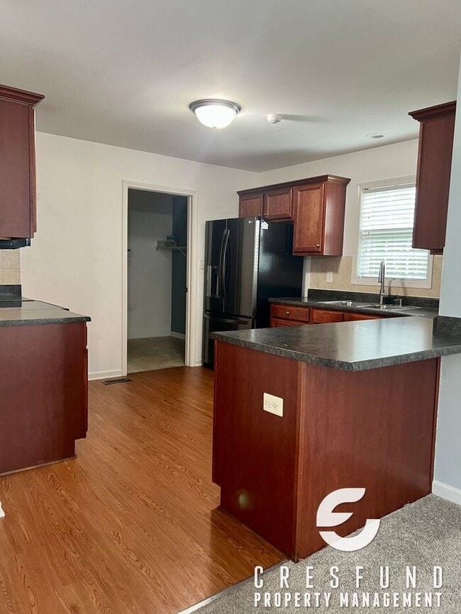 Building Photo - 3bedroom 2.5 Bath Home in Overhills Creek-...