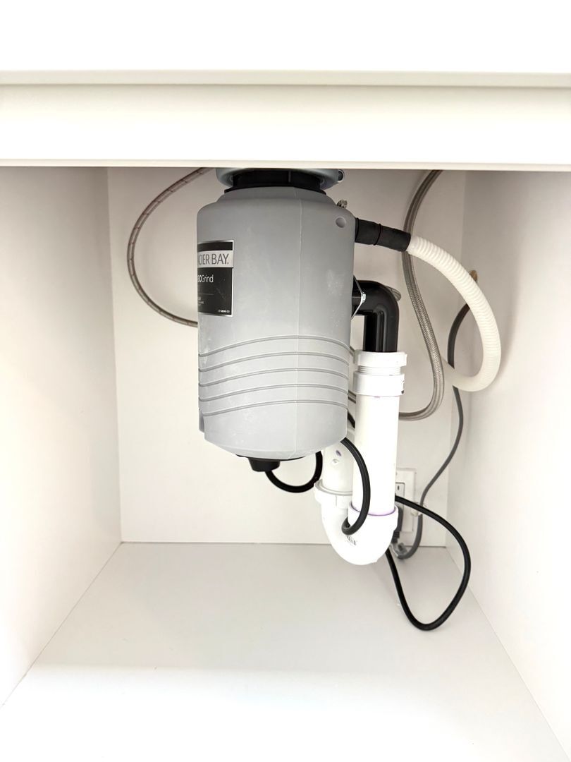 Building Photo - 8800 Plymouth St