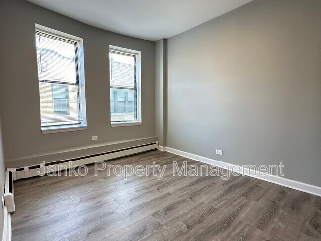 Building Photo - 5657 W Washington Blvd