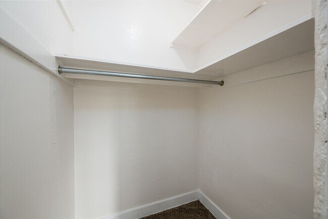 Building Photo - Spacious 1 Bed 1 Bath with Balboa Park Views