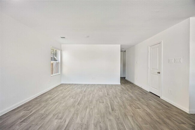 Building Photo - 16515 Jasmine Marie Pl