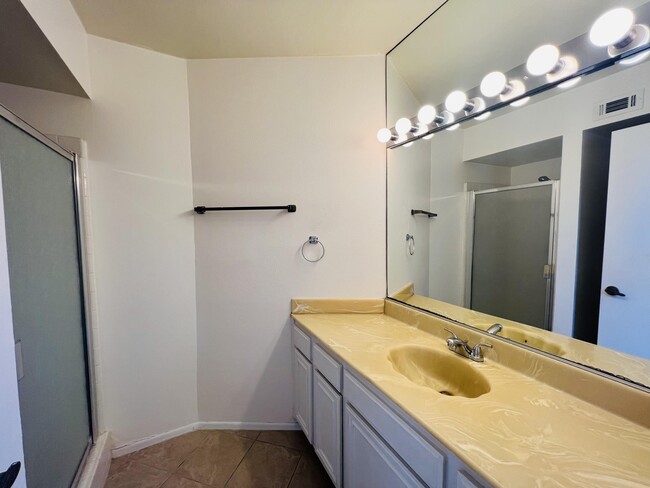 Building Photo - 35615 Pso Circulo E