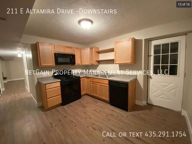 Building Photo - 211 E Altamira Dr