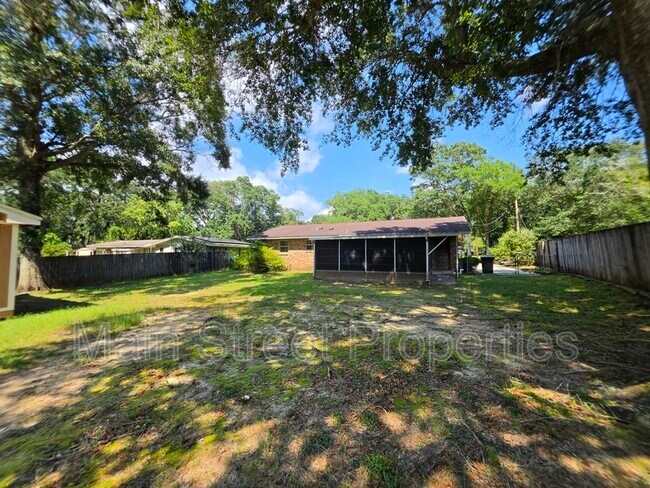 Building Photo - 5505 Fairview Dr