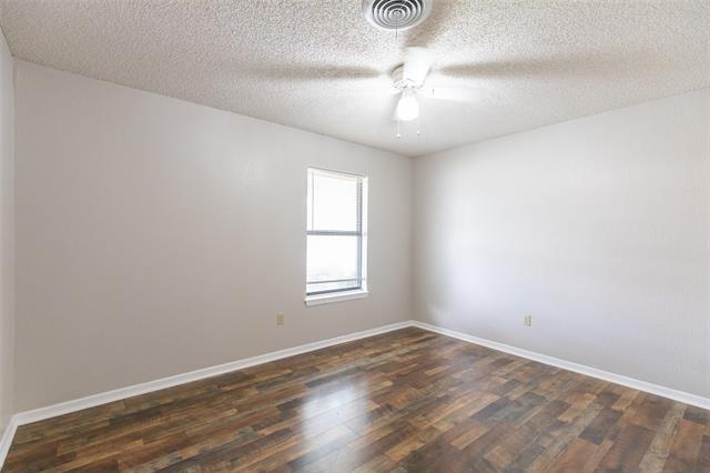 Building Photo - 3826 Crest Way