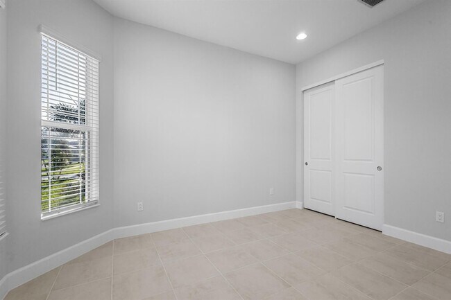 Building Photo - 14192 Lacebark Ln