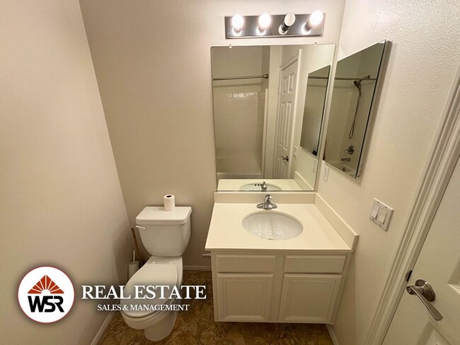 Building Photo - Beautifully upgraded LARGE home with a pool and basketball court in Mockingbird Canyon!