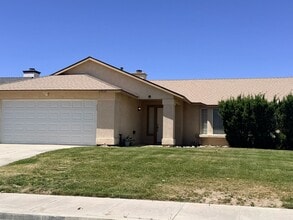 Building Photo - Move-In Ready Rosamond 3BR/2BA Home w/ Landscaping + Garage + Upgrades!