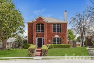 Building Photo - 1204 Shakleford Cir