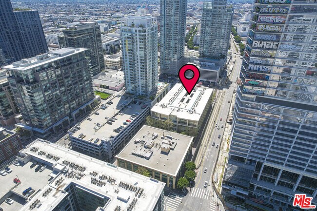 Building Photo - 1130 Flower St
