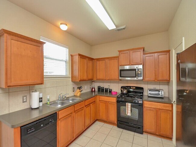 Building Photo - 4119 Barossa Valley Ln