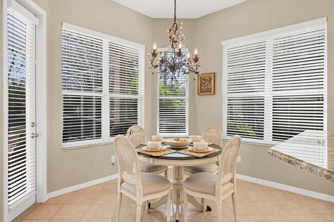 Building Photo - 4375 Mirabella Cir