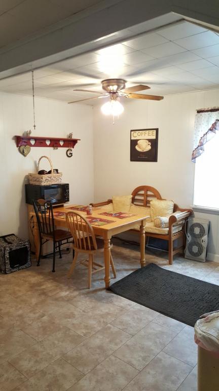 Building Photo - 176 Jackson St