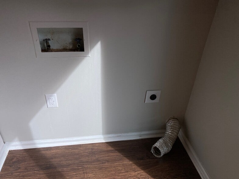 Building Photo - 257 Tinker Hill Cv