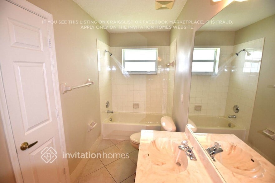 Building Photo - 6863 Blue Bay Cir