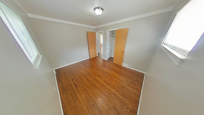 Building Photo - 20417 Sunnydale St