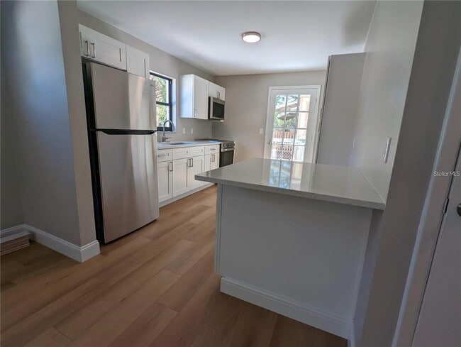 Building Photo - 1922 Springtime Ave