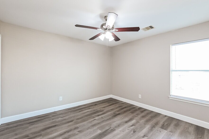 Building Photo - 21446 Wilona Way