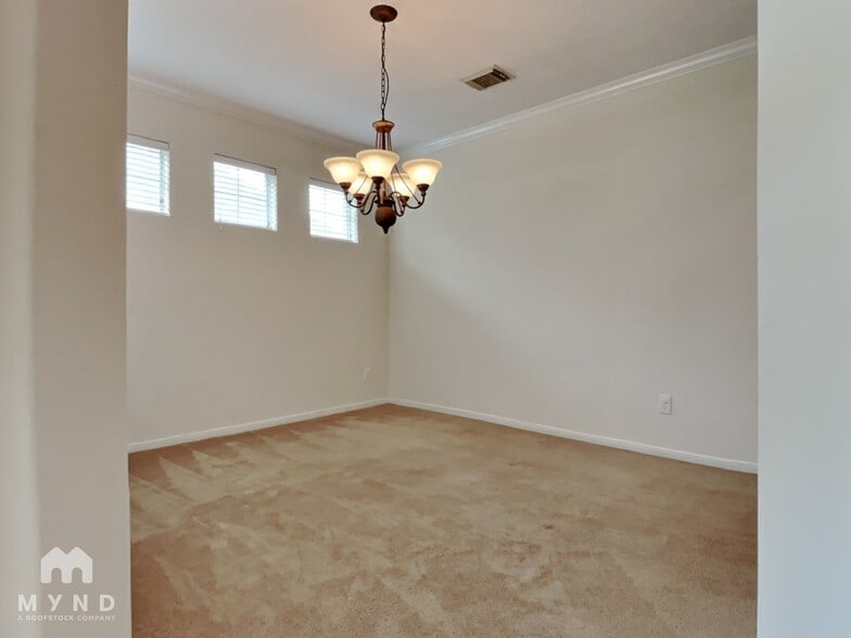 Building Photo - 17934 Barton Ridge Ln