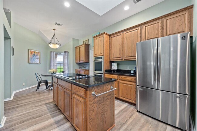 Building Photo - 8007 Weldon Springs Ct