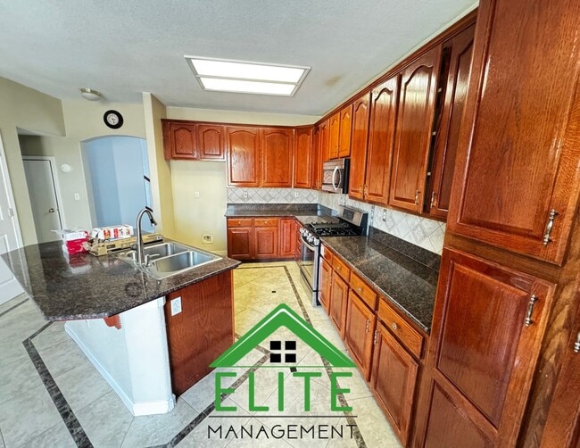 Building Photo - Home Located in the Highly Sought-after No...
