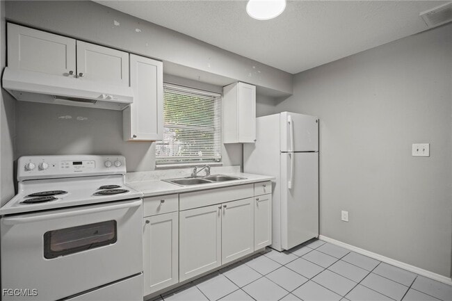 Building Photo - 75 Cypress St