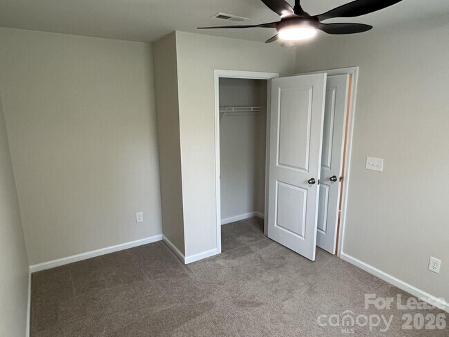 Building Photo - 4320 Bowline Dr