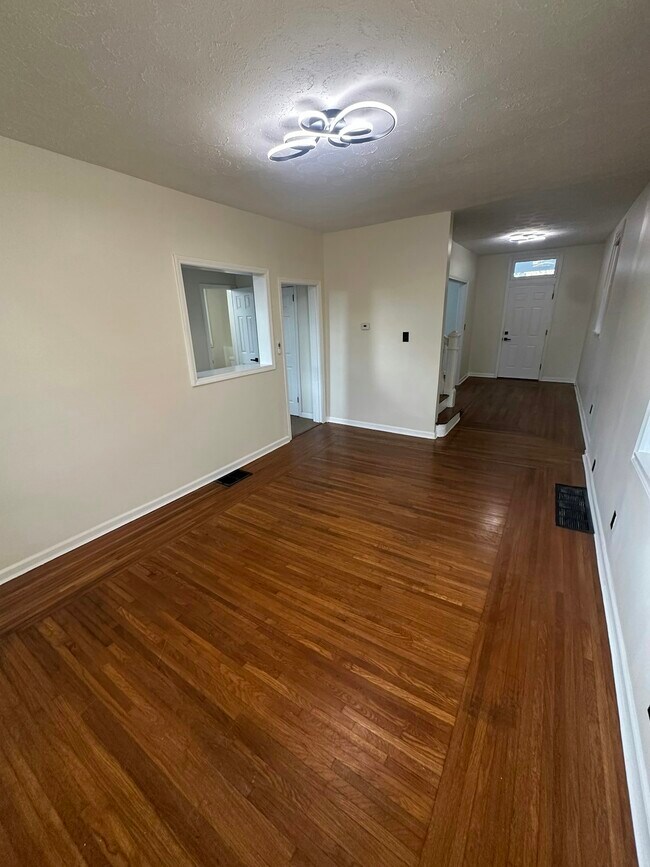 Building Photo - 1753 Courtland Ave