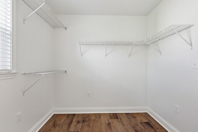 Building Photo - Newly Renovated Home in Westside Savannah