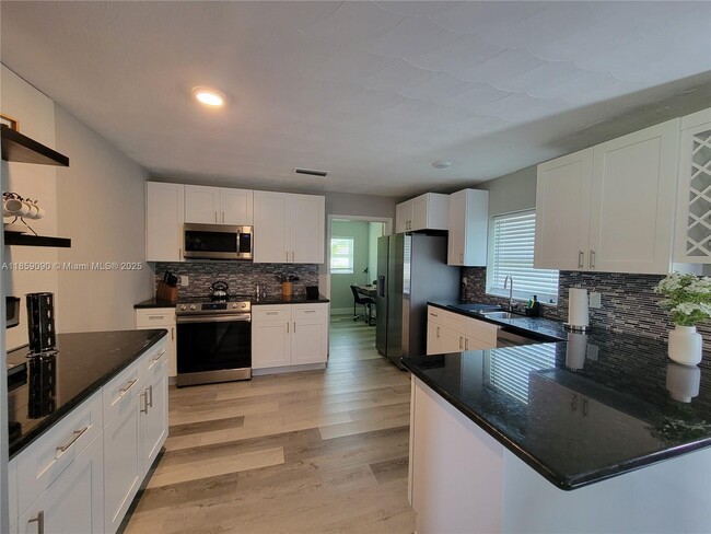 Building Photo - 2805 13th St