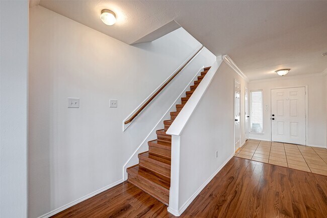 Building Photo - 6906 Anson Point Ln
