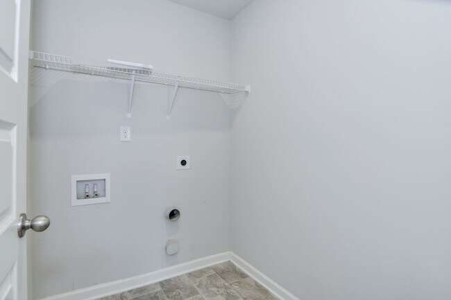 Building Photo - 4 Bedroom Minutes from Fort Eisenhower!