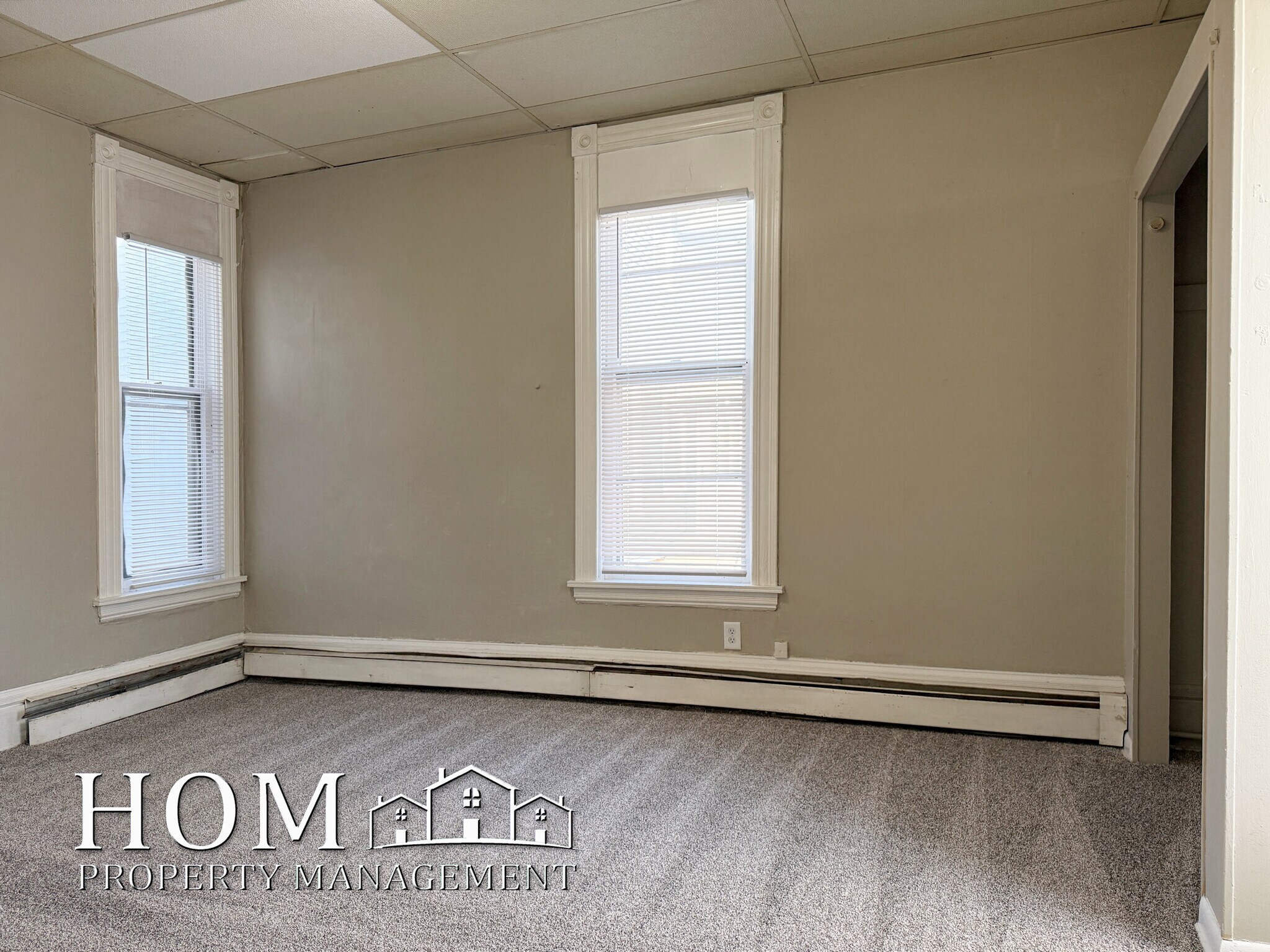 Building Photo - 229 Center St