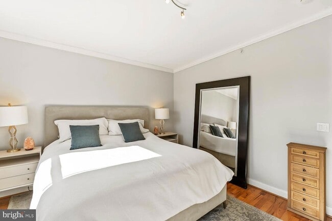 Building Photo - 1224 R St NW