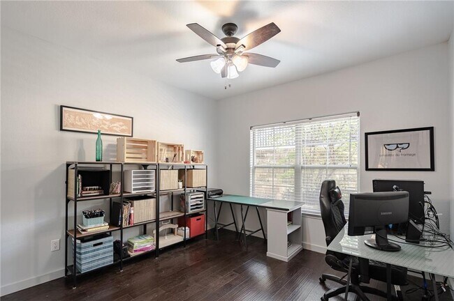Building Photo - 6810 Deatonhill Dr