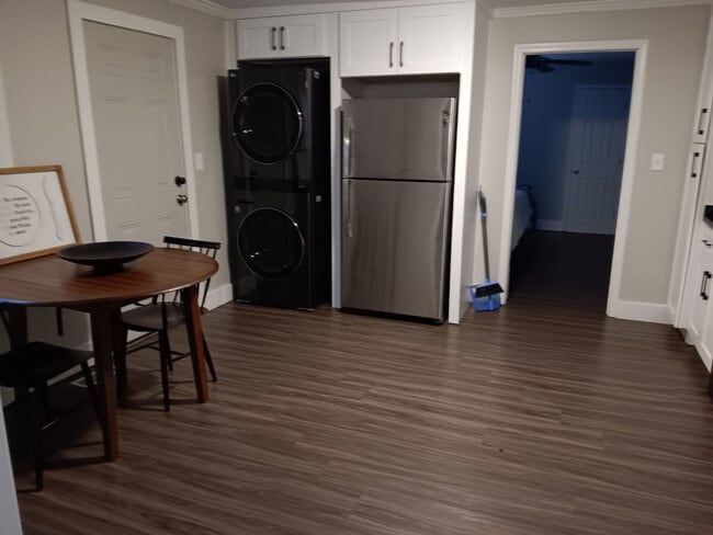 Building Photo - 214 McGarity St