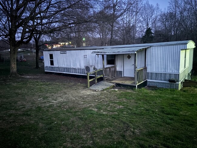 Building Photo - 90 Palm Rd