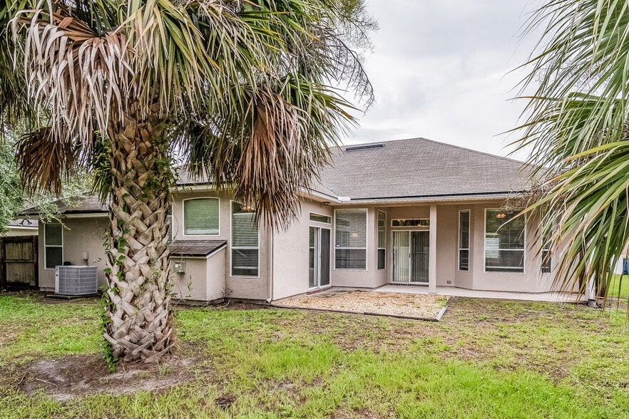 Building Photo - 14060 Red Rock Lake Dr