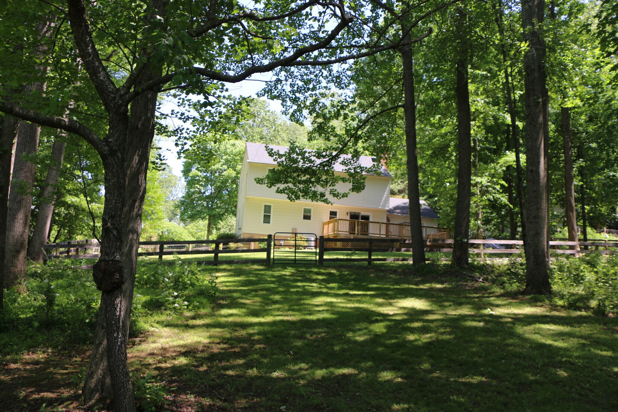 Building Photo - 7204 Woods Edge Ct