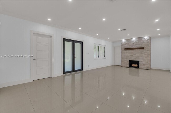 Building Photo - Northeast 12th Avenue, Fort Lauderdale, FL 33301 - 4 BR 4 BA house