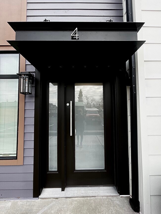 Front Door - Each Unit Has Separate Entrances - 2511 N Hamilton St