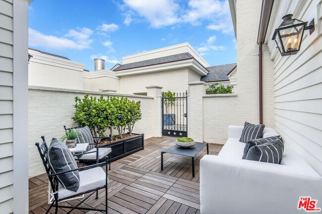 Building Photo - 15225 Palisades Village Ln