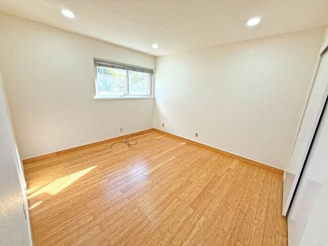 Building Photo - 1776 Loch Ness Way